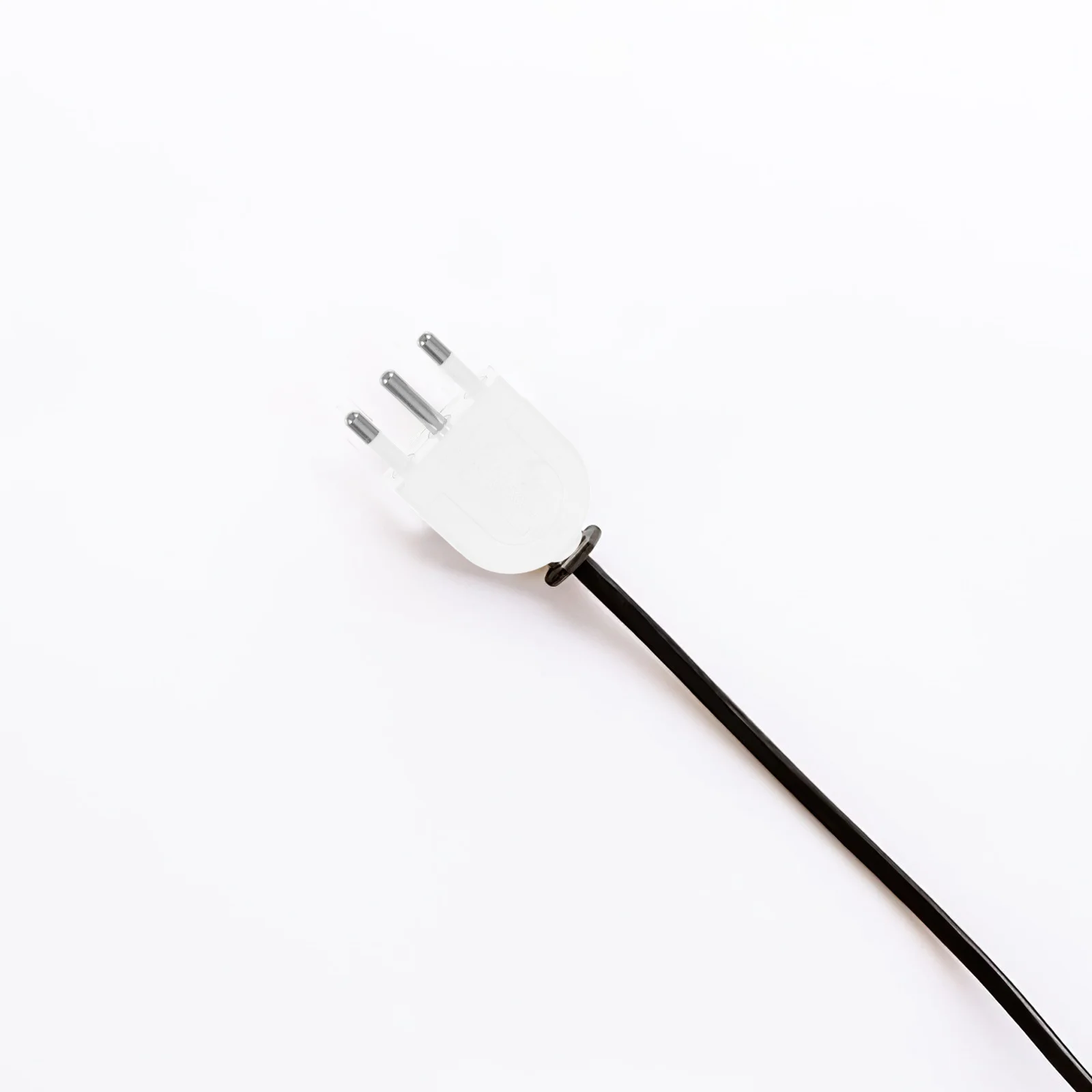 

Italian 3 Prong Plug Adapter Ground Power Plug Detachable Design for High Power Appliances Safe Home Office Use