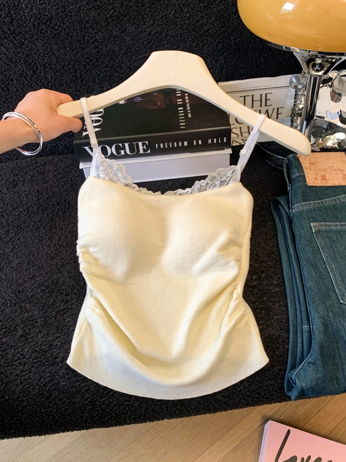 

Pure Desire Lace Splice Strap Vest Women's Summer New Spicy Girl with Chest Pad Waist Inward Slimming Small Top