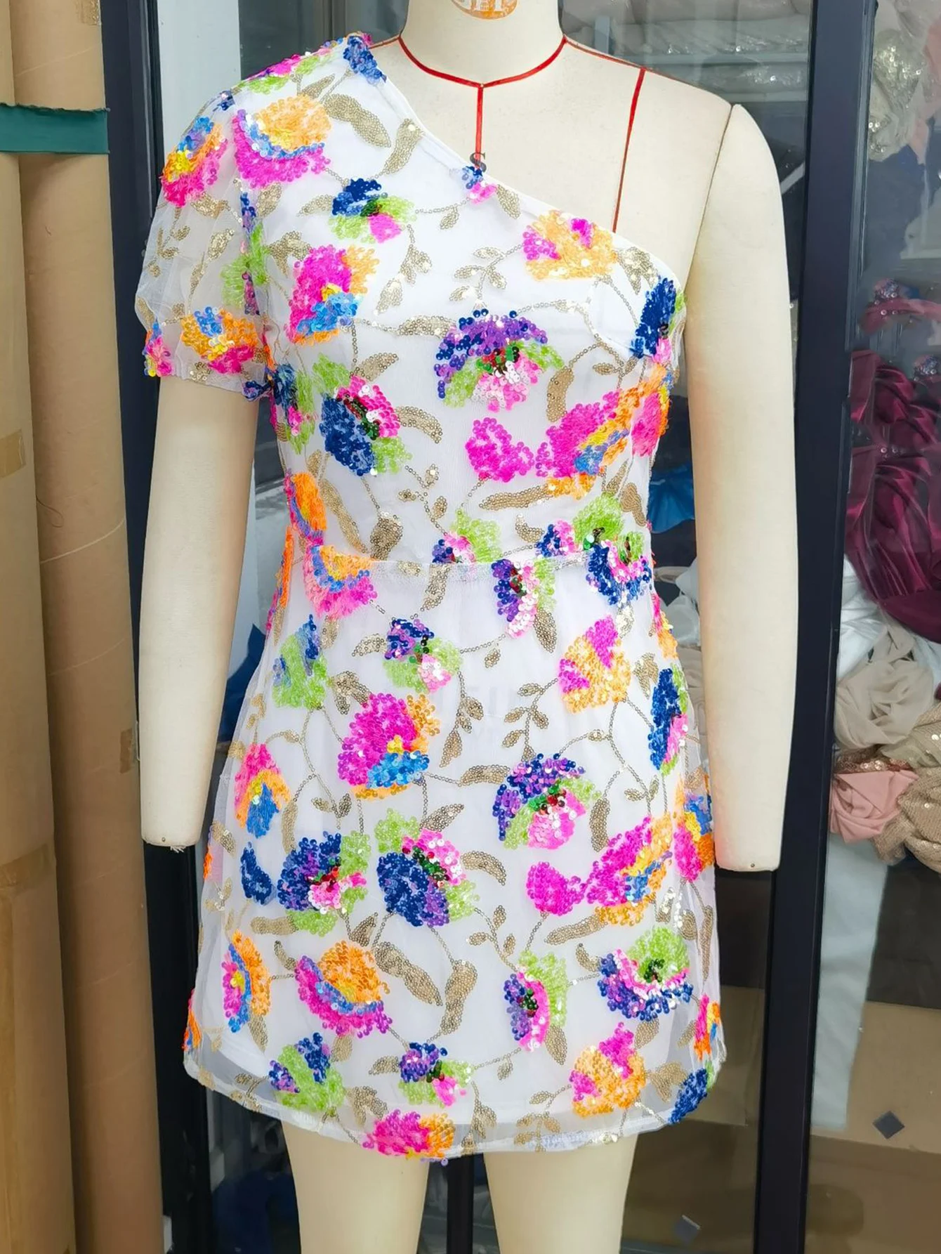 Sexy rückenfreies Blumen-Pailletten-Mini-Sommerkleid für Damen, elegante Abschlussball-Party-Kleider, 2025, kurze Cocktail-Abendkleider, Vestido