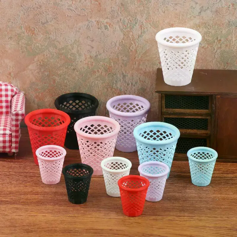 Mini cubo de basura ahuecado para casa de muñecas, modelo de muebles de cocina, accesorios para decoración de casa de muñecas, juguetes para juego de imitación, regalo, 1/12