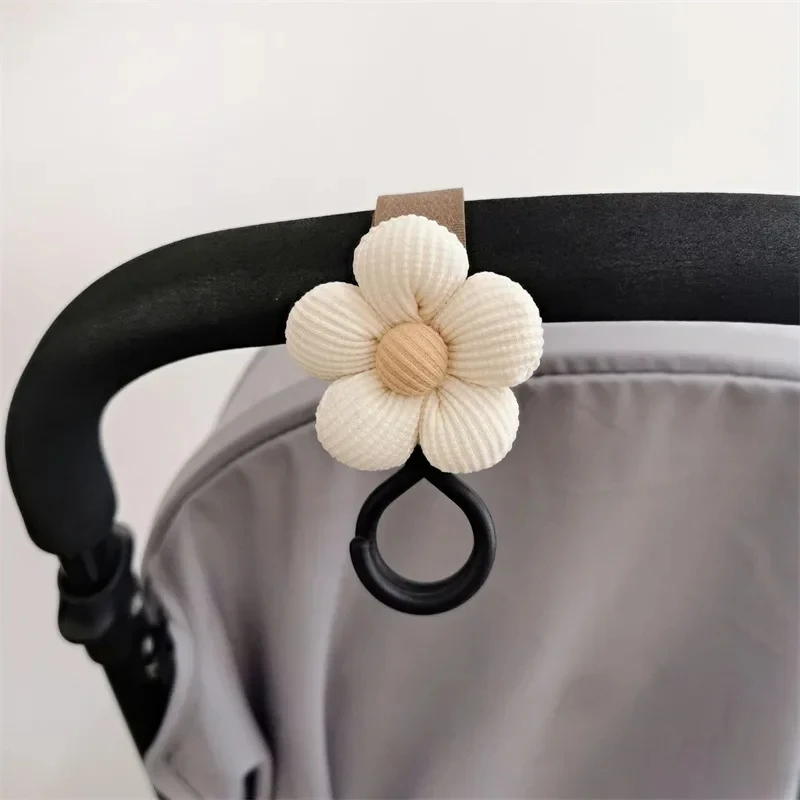 Baby Stroller Hook Sweet Flowers Children\'s Stroller Umbrella Bag Storage Ring Hook Baby Supplies Storage Accessories