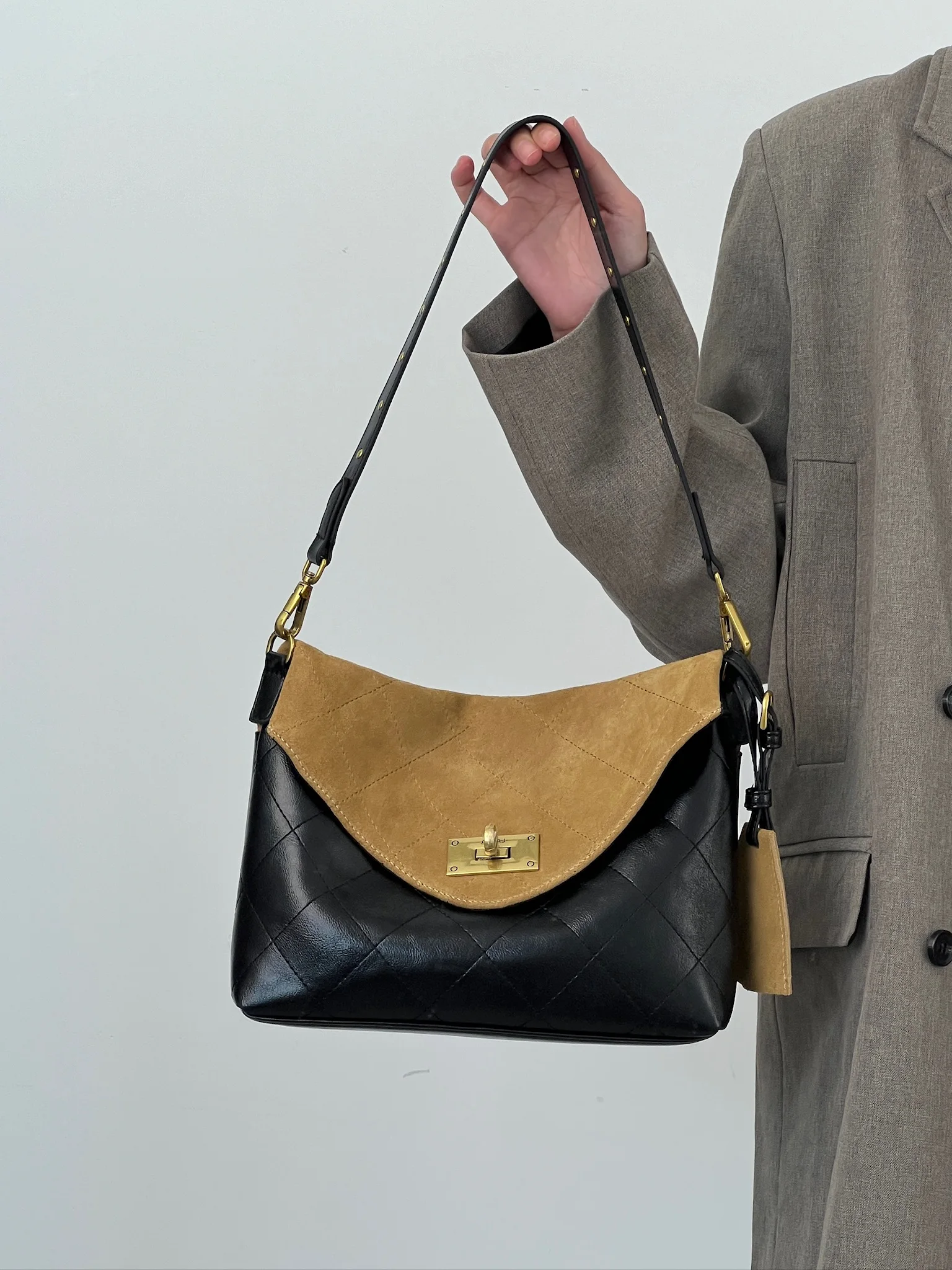 

Ladies Large Capacity Genuine Leather Handbag Frosted Shoulder Crossbody Bag for Women