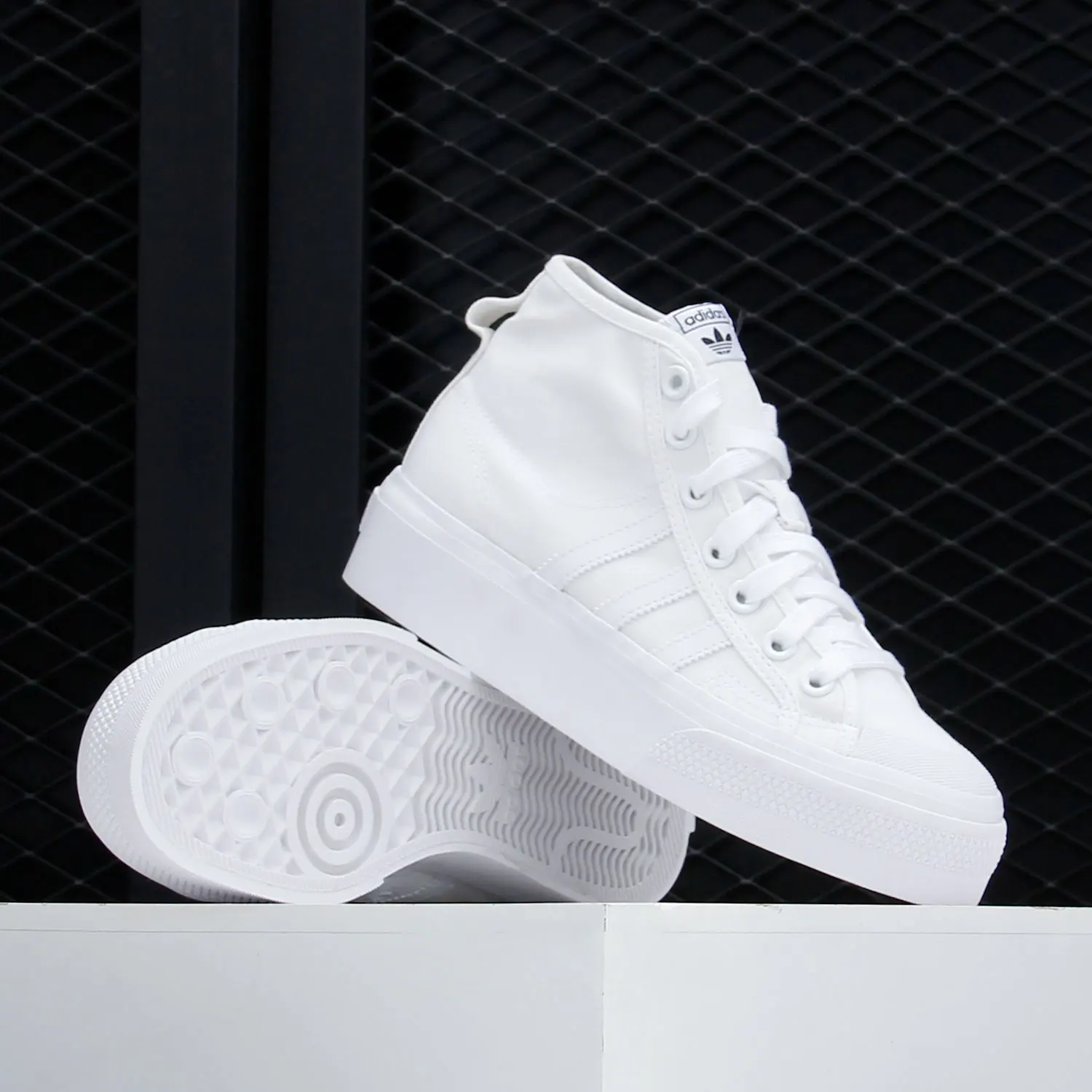 

Женские классические спортивные кроссовки Adidas Genuine Clover Season NIZZA FY2782