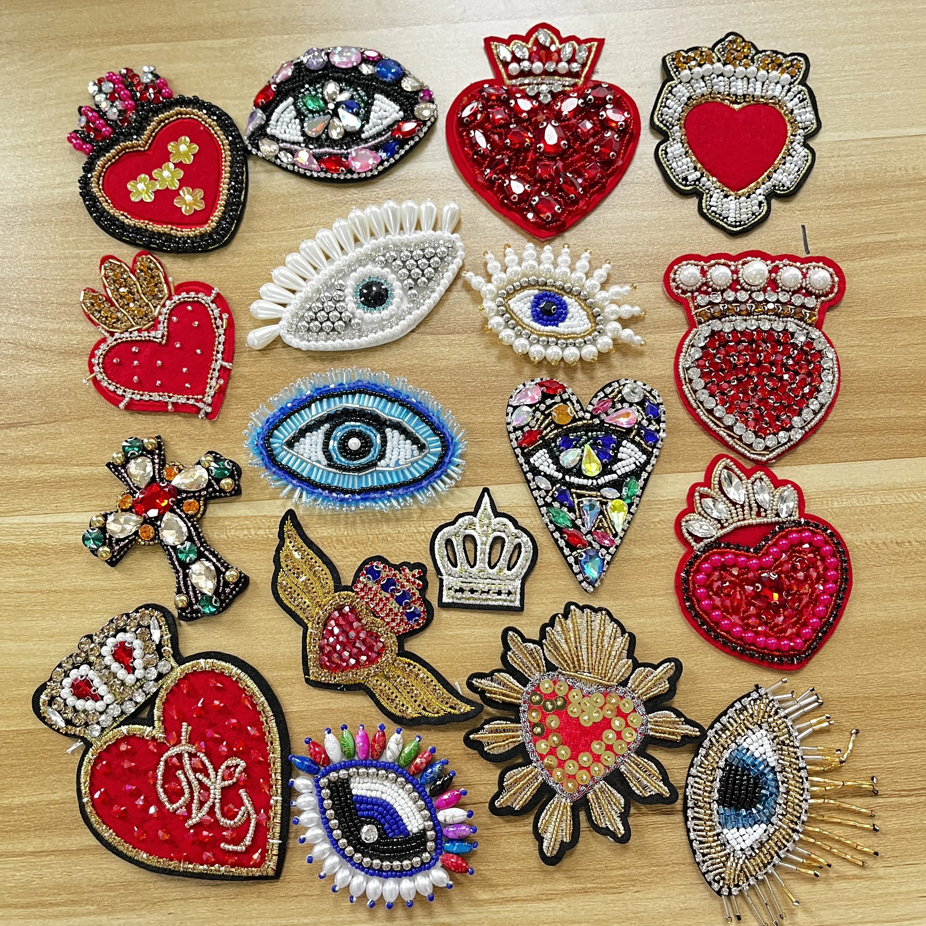 3D Handmade Rhinestone EYES HEARTS Sew on Crystal Beaded Patches for Clothes Bags Shoes Applique Cute Patch