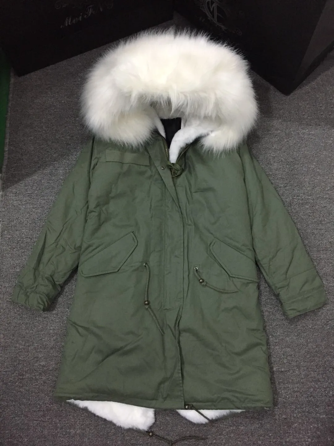 New Fashion Wholesale Long Parka Army Green Cotton With All White Faux Fur Winter Trendy Overcoat