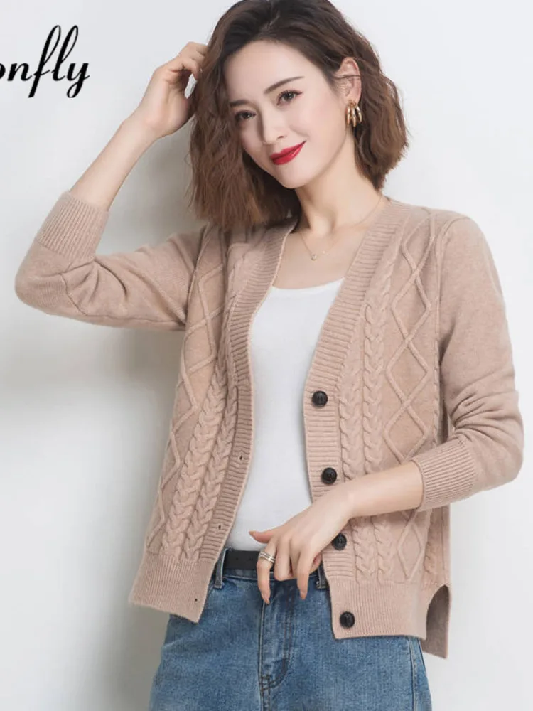 Spring coat cardigan women 2023 new early spring sweater women's large size all-match twist short coat air-conditioned shirt