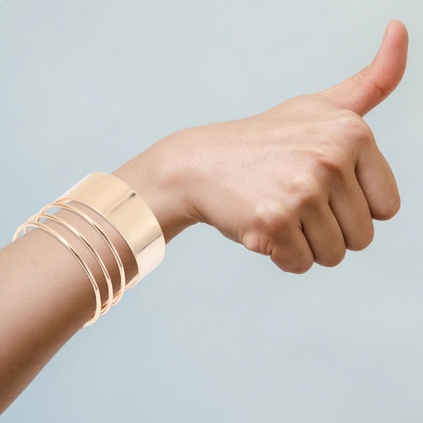 

4 Pcs Bracelets Women Sweet Fashion Arm Cuff Wrist Bracelet Golden Cuff Bangle Metal Durable Practical Long Use Gift