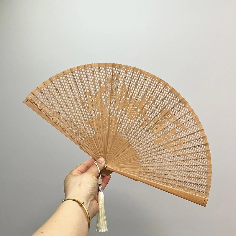 Chinese Hollow Carved Bamboo Foldable Fan 7 Inch Premium Art Craft Exquisite Hand Fan Wedding Festival Gift Souvenir