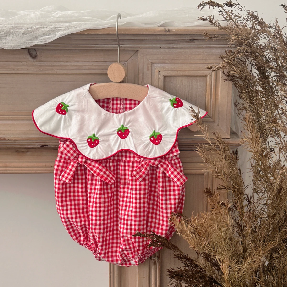 

Summer Cute Baby Clothes Newborn Red Plaid Triangle Romper Girls Strawberry Breathable Soft One Piece Bodysuit