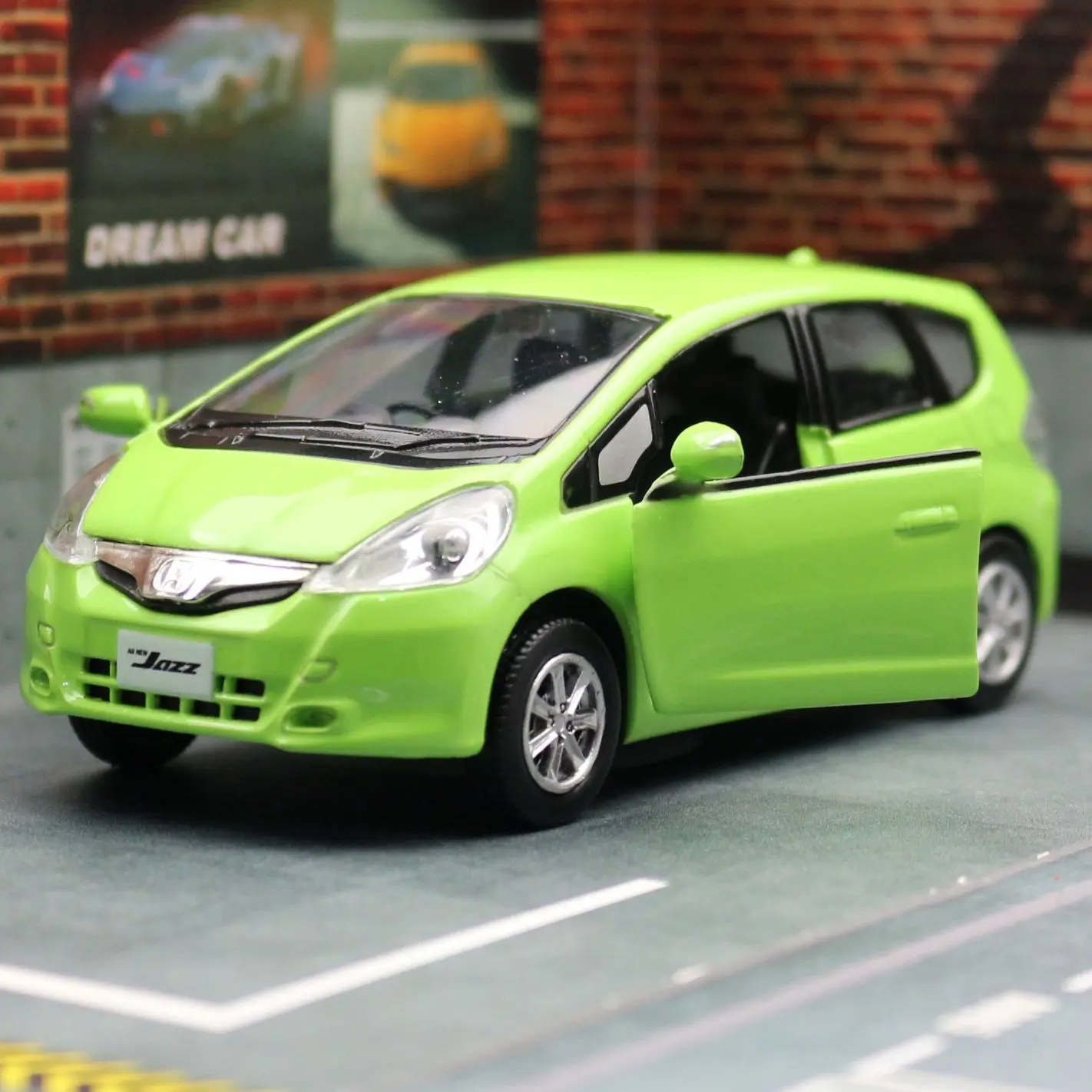 1/36 Honda JAZZ FIT Toy Car Model For Children RMZ CiTY 5\'\' Diecast Miniature Pull Back Doors Openable Collection Gift Boys