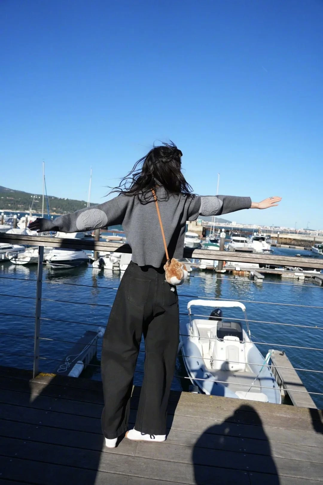 

ort Women's Knitted Sweater Color Blo Emed Design Anti-Aging ey Autumn Winter New Arrival Faion Ladies' Top