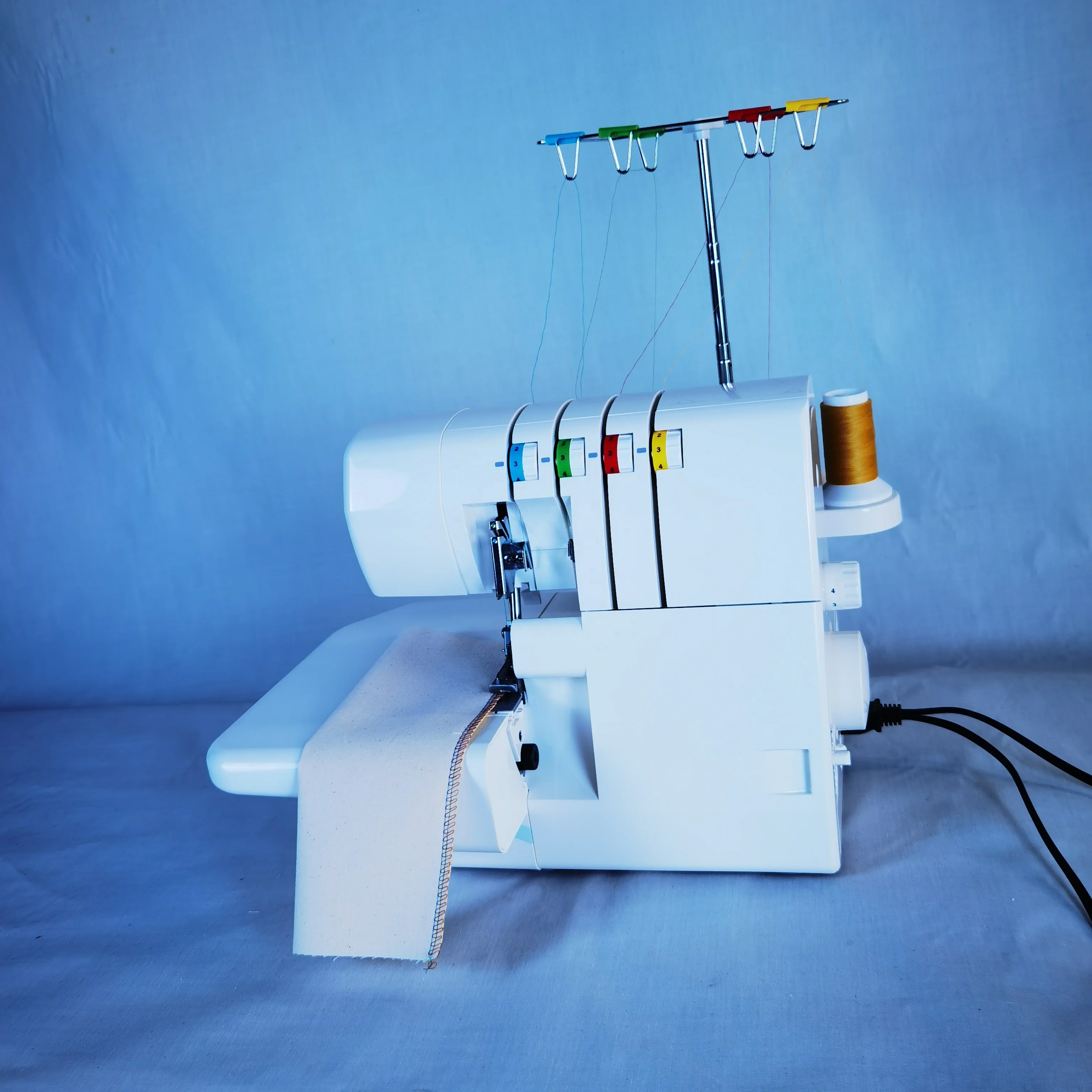 Picture 5: Hot Selling Overlock Heavy Duty Sewing Machine With Low Price With Automatic Thread Winding