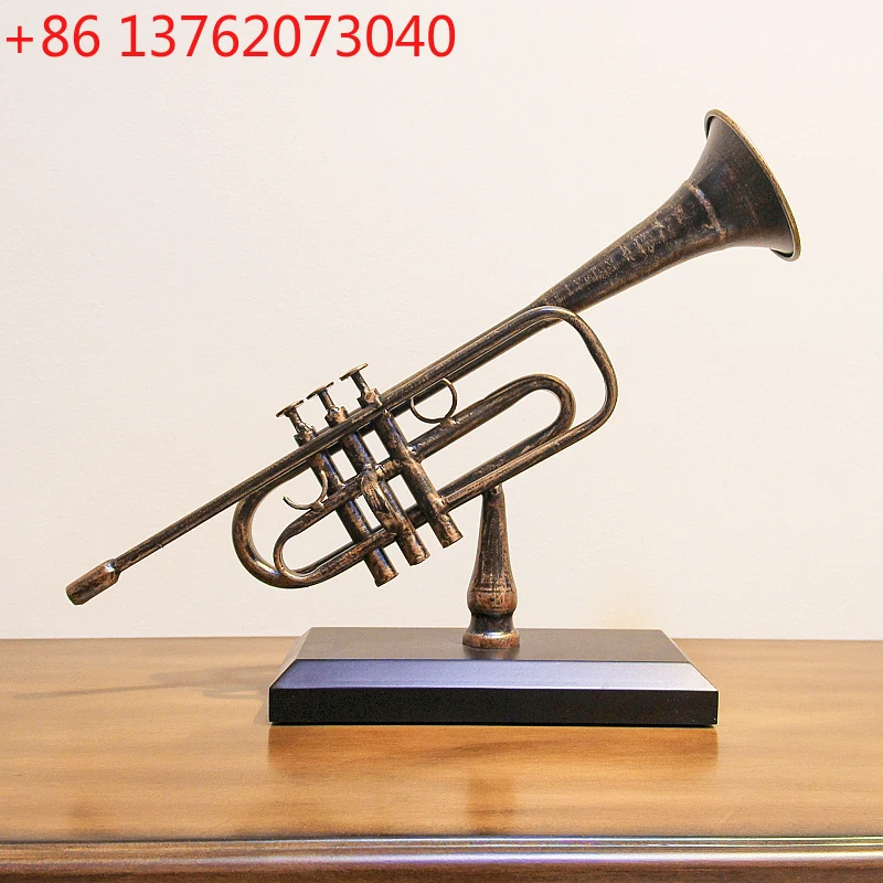 

American retro nostalgic musical instrument ornament creative wrought iron table