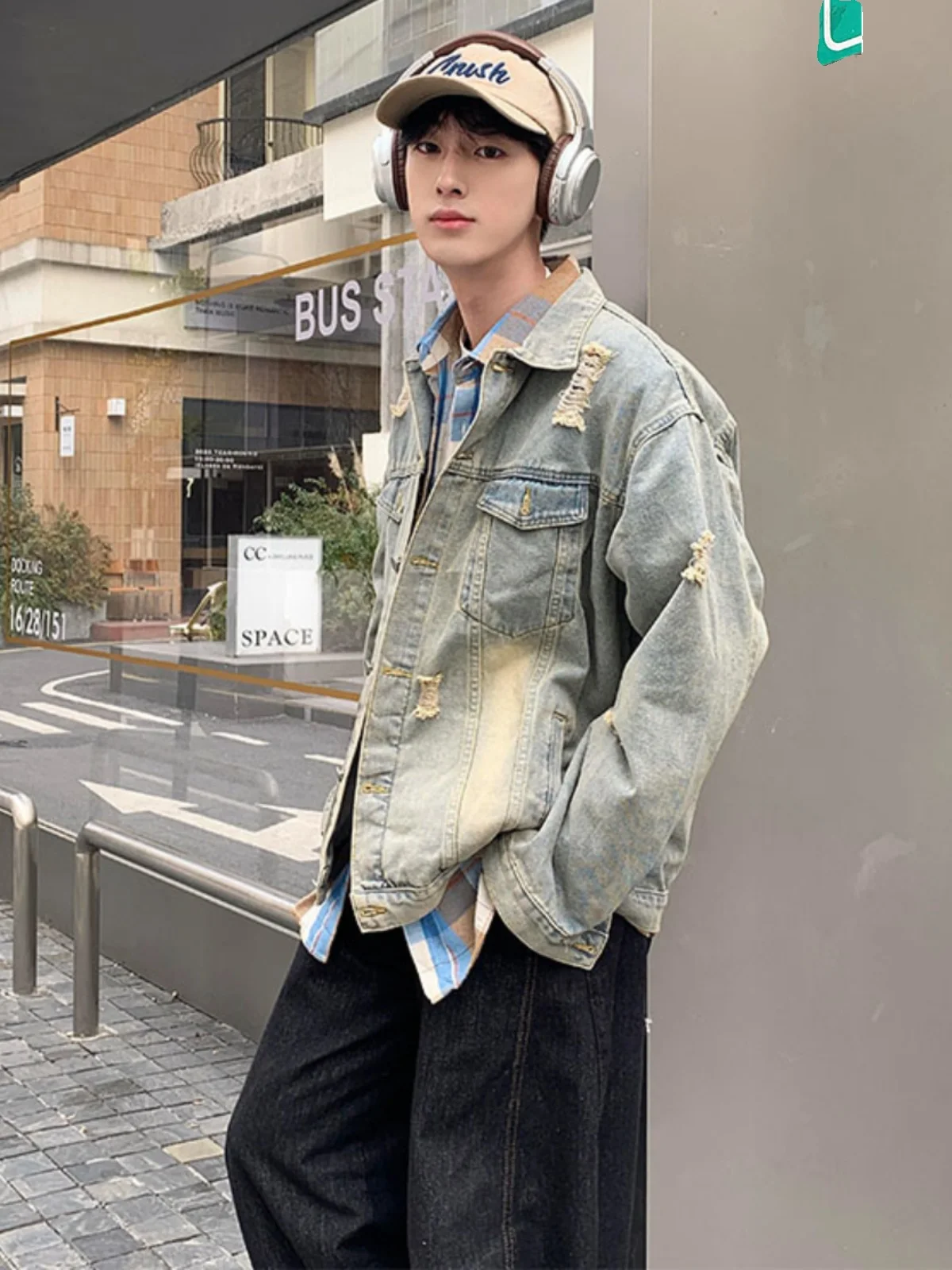 

Мужская джинсовая куртка Waed Denim Jaet: дизайнерская, уличная, в стиле рабочей одежды, желтого цвета, с эффектом потертости, молодежная, трендовая, с длинными рукавами
