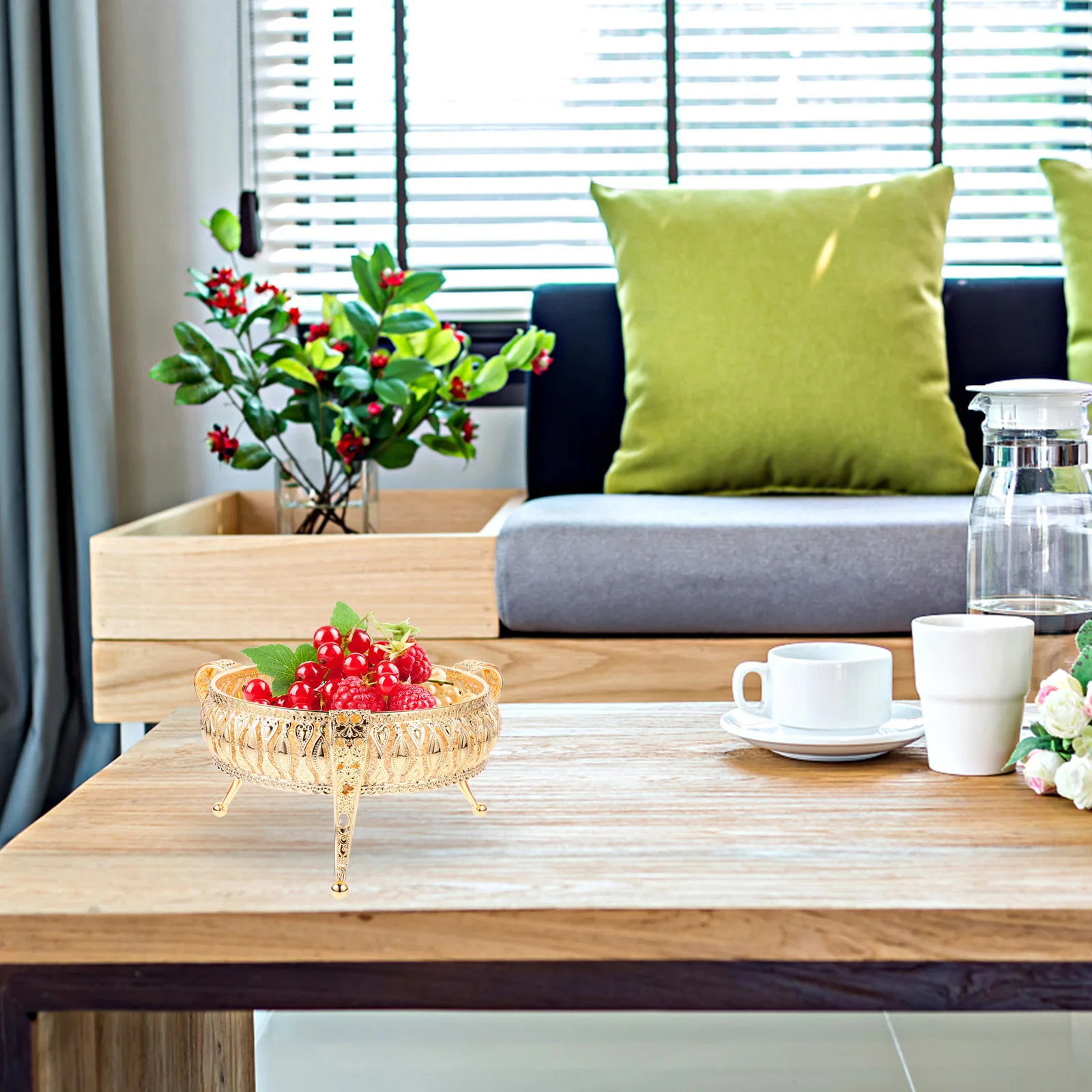 

1Pcs Fine Workmanship European Metal Fruit Tray Luxurious Gilded Corrosion Resistant for Home Living Room Snack Plate