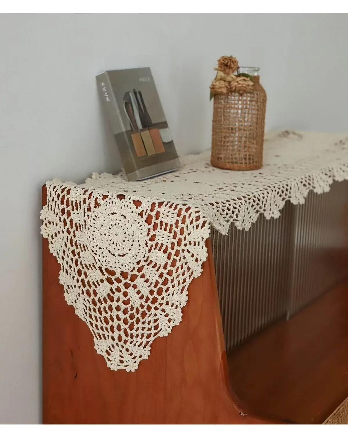 1 Stück gehäkelte Baumwoll-Tischdecke, handgefertigter Tischläufer für Zuhause, Café, Tischunterlage, Heimparty-Dekoration, Foto-Requisiten