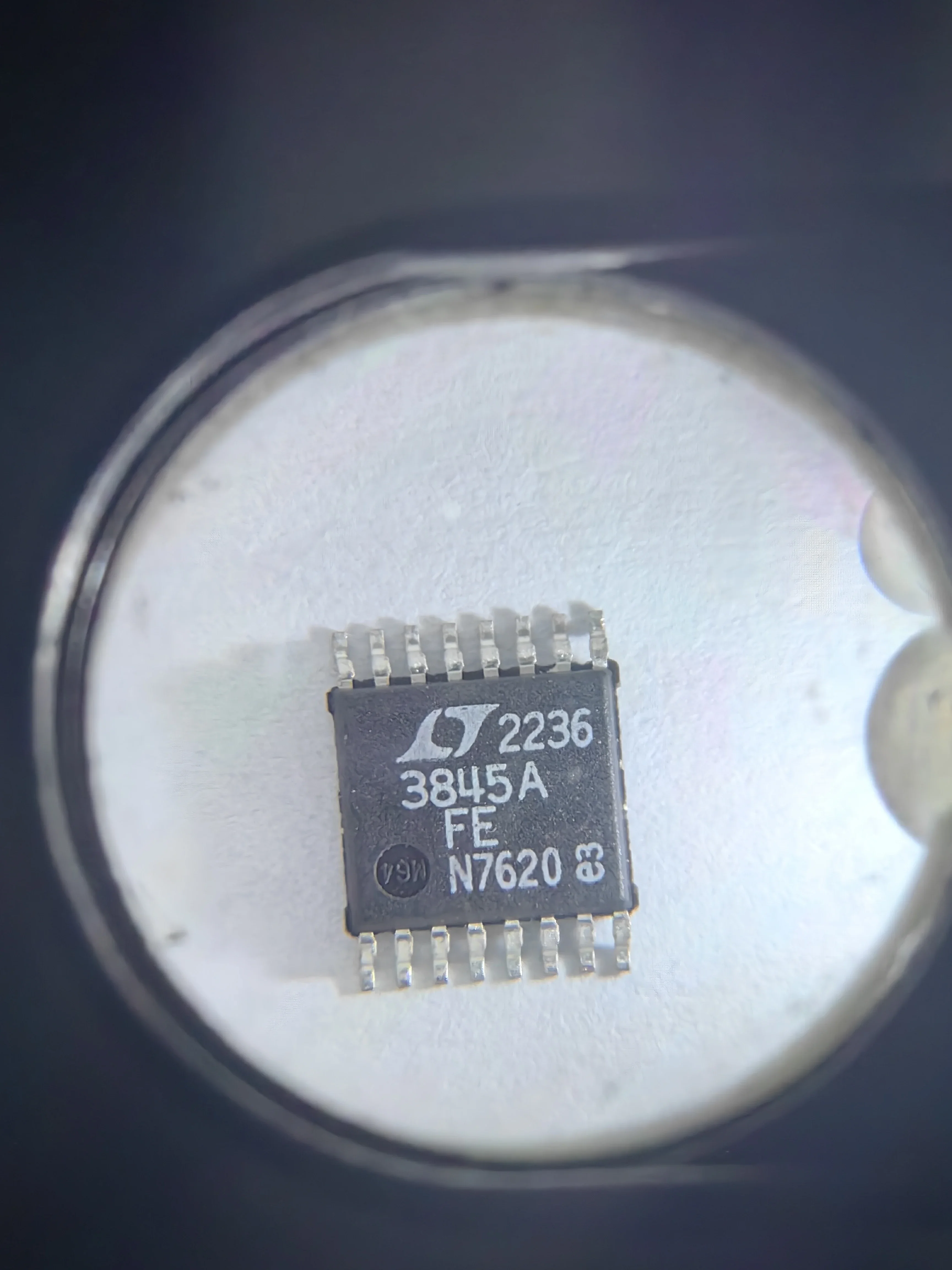 LT3845EFE LT3845IFE LT3845MPFE LT3845EN LT3845 - High Voltage Synchronous Current Mode Step-Down Controller