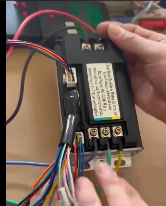 Drei-Modus-Sinuswellen-Controller 48V 52V 60V 72V 1500W 2000W 2500W 3000W E-Bike Bürstenloser Motor DC-Controller 50A für E-Scooter – Detail 5