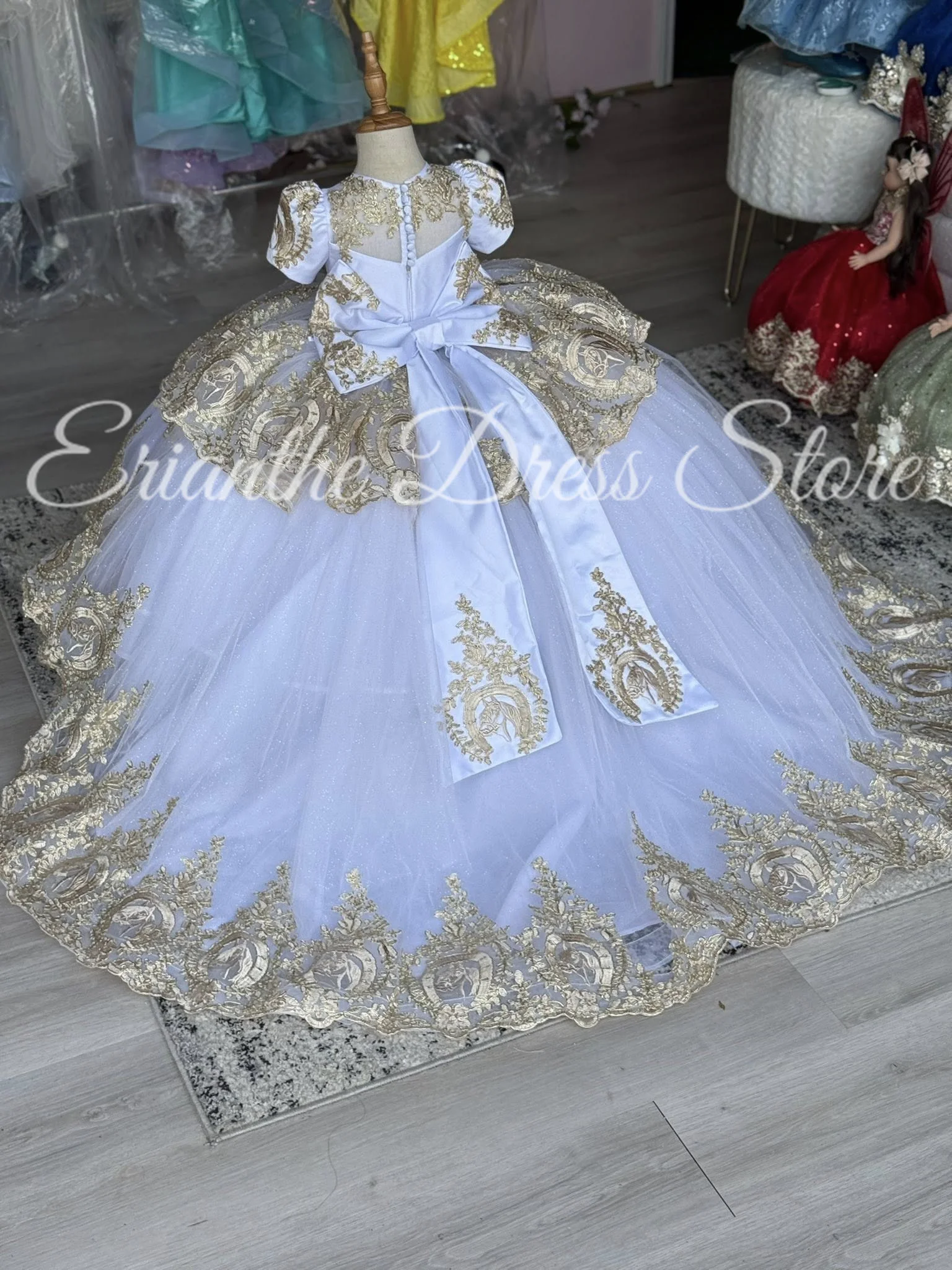 

Custom White Lace Applique Flower Girl Dress For Wedding Tulle Puffy Lace Kids Birthday Party First Communion Ball Gowns