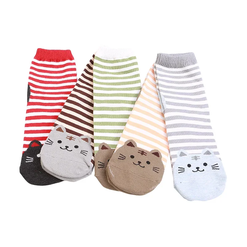 3Pairs/lot New Fashion Women Socks Cartoon Cat Footprints 3D Animals Style Striped Kawaii Sock Lady Floor Meias Socks for Female