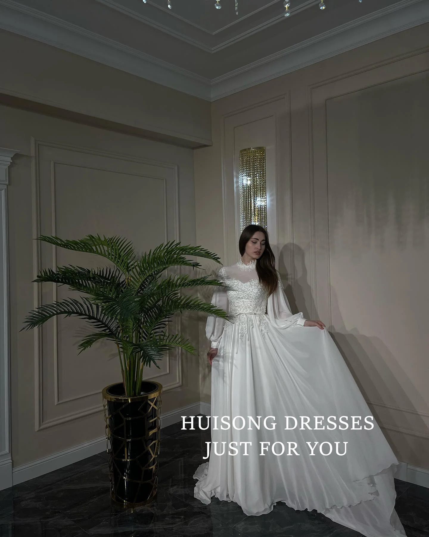 HUISONG Customized Muslim Chiffon Wedding Dresses Lace Appliques High-Neck Long Sleeves A-Line Modest Bride Dress Long Wedding 