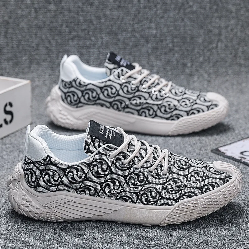 Canvas Shoes Men Casual Sneakers Fashion Breathable Sports Shoes Spring Summer Lace-Up Man Outdoor Walking Shoes Sneakers