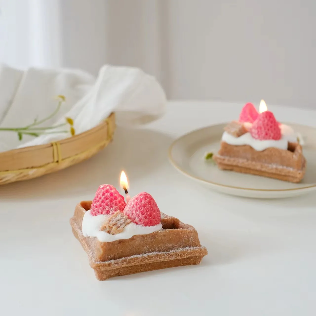 Waffle Scented Candle Dessert Cute Soy Wax Food Creative Candle Smoke Free Aromatherapy Home Room Decoration