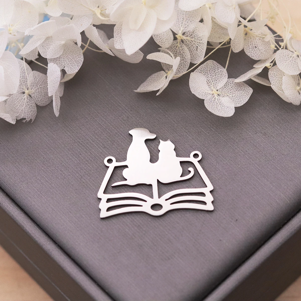 3pcs Lovely Book Cat Dog Silho - Jewelry Making Guide Book review and price