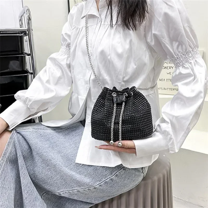 Charming Rhinestone Dinner Bag Sparkling Drawstring Chain Bucket Shoulder Crossbody Bags for Women Daily Christmas Party Banquet