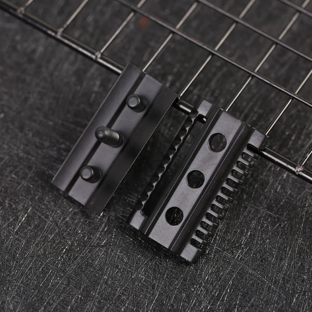 Yaqi Mens Minimalism Black The FLIPSIDE by Yaqi" A Dual Comb Dual Aggression Level Double Edge Razor Head For Male Shaving Razor