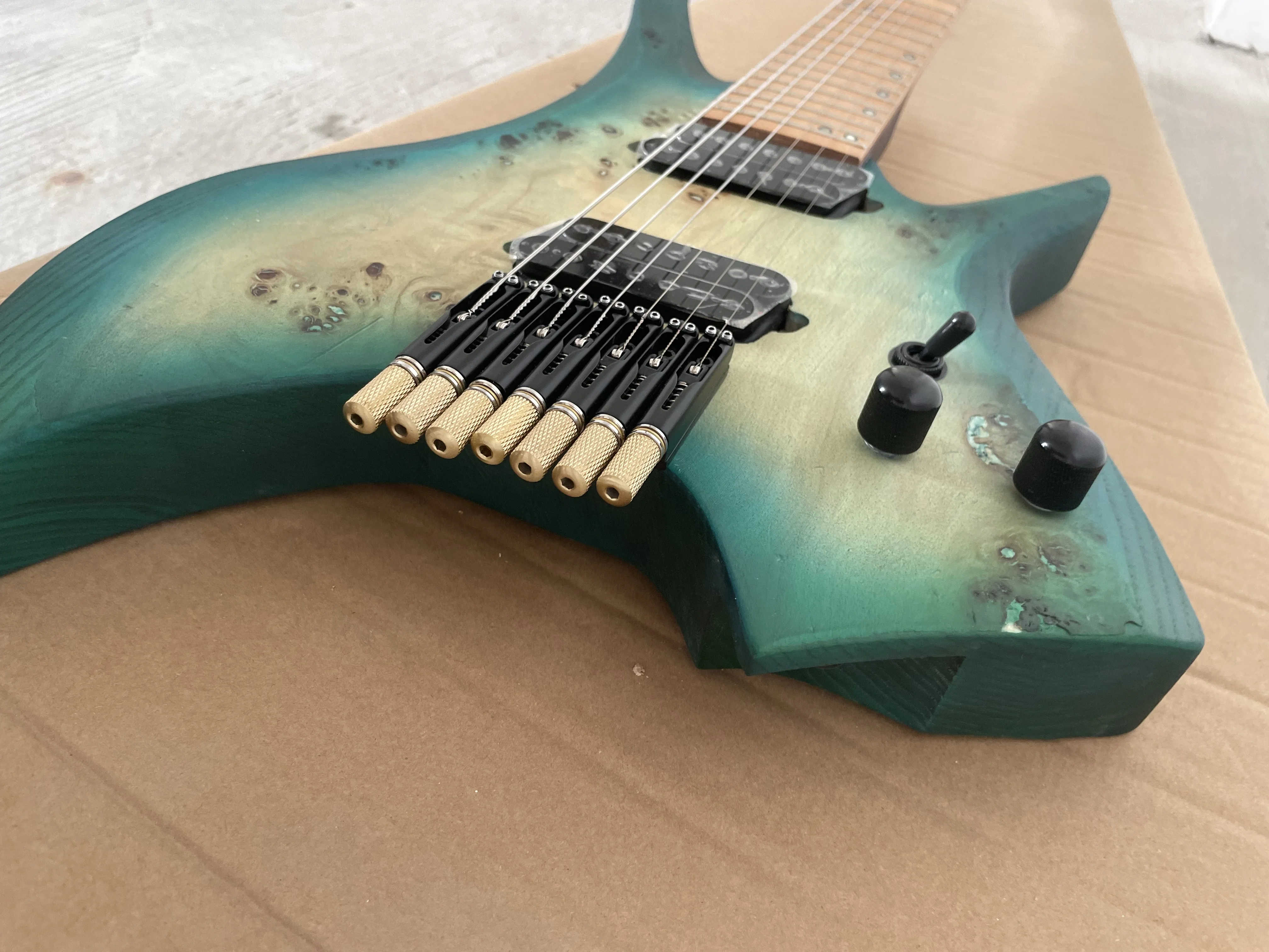 7 Strings Headless Electric Guitar Green Burst Color Roasted Maple Neck Ergonomic Asymmetric Neck