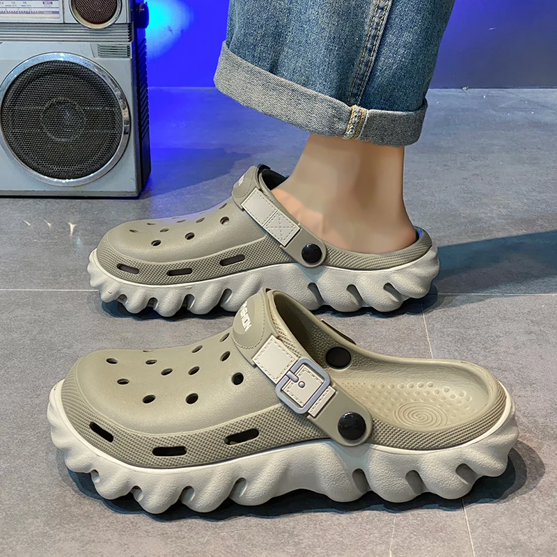 

Men's Summer Outdoor Slippers Driving Anti-slip Sport Wear Resistant Faux Fur Headed Clogs Casual Style EVA Material