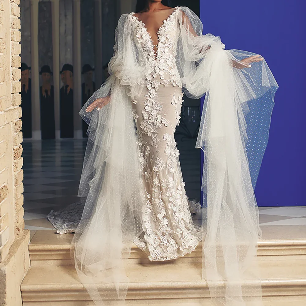 ชุดแต่งงานเจ้าสาวแบบมีจีบผ้าทูลล์ปักลายดอกไม้ คอวี ดีไซน์หรูหรา โชว์หลัง สามารถสั่งตัดได้