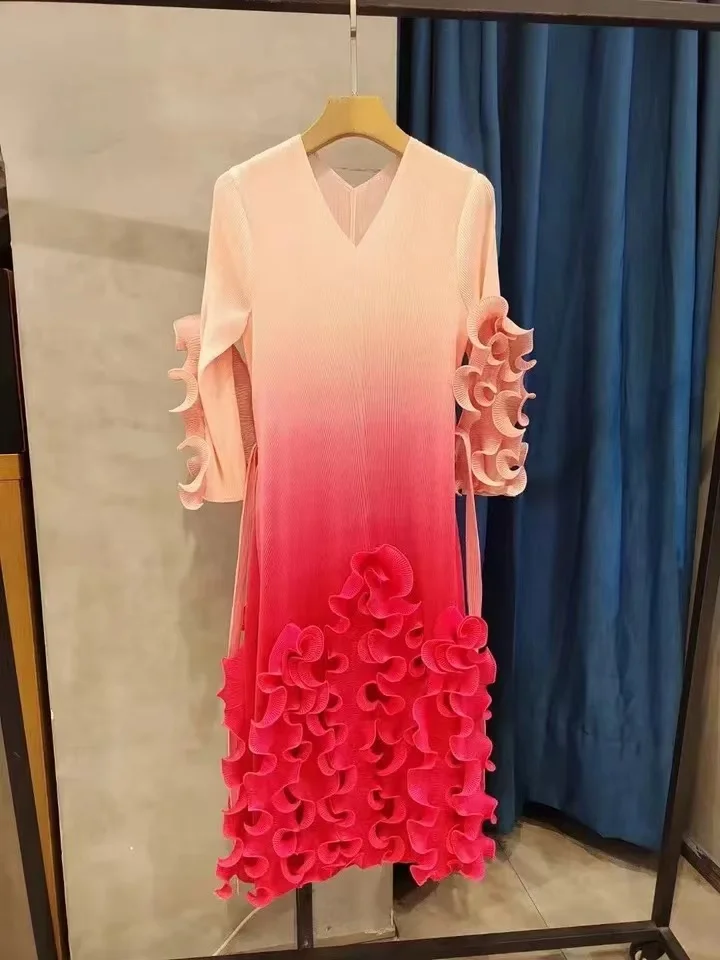 Vestido gradiente plissado feminino com decote em v, Roupas Miyake, cinto estilo festa, plissado, vestidos versáteis, moda verão, 2022