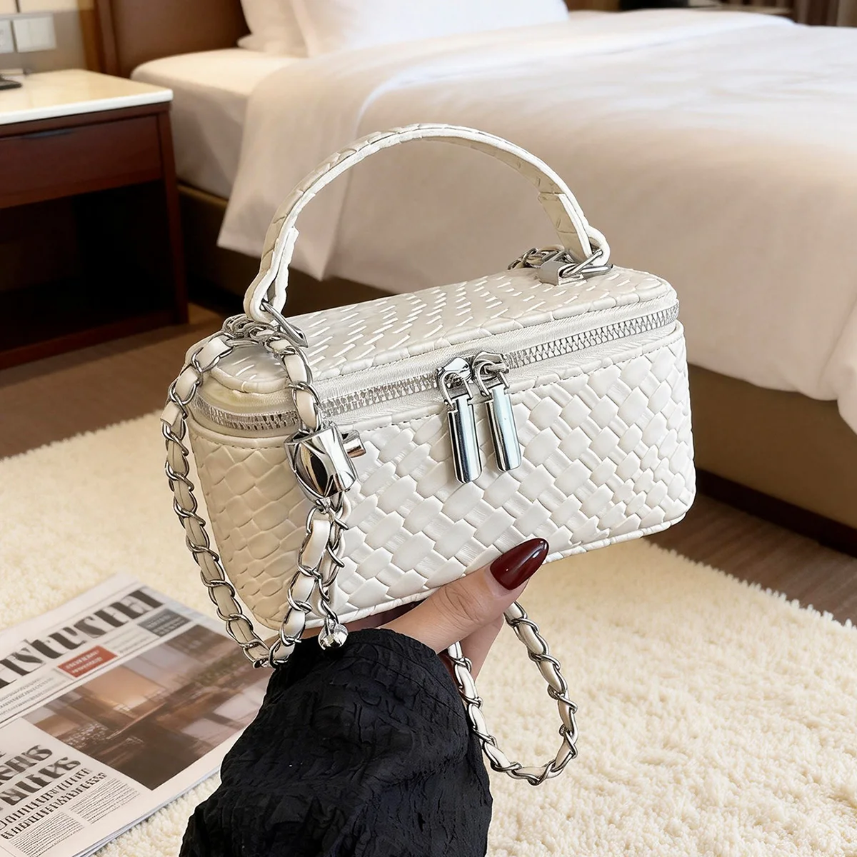 

Retro Women Crossbody Bag Woven Pattern Soft PU Leather Handbag Multi Function Adjustable Chain Strap Shoulder Bag for Commute