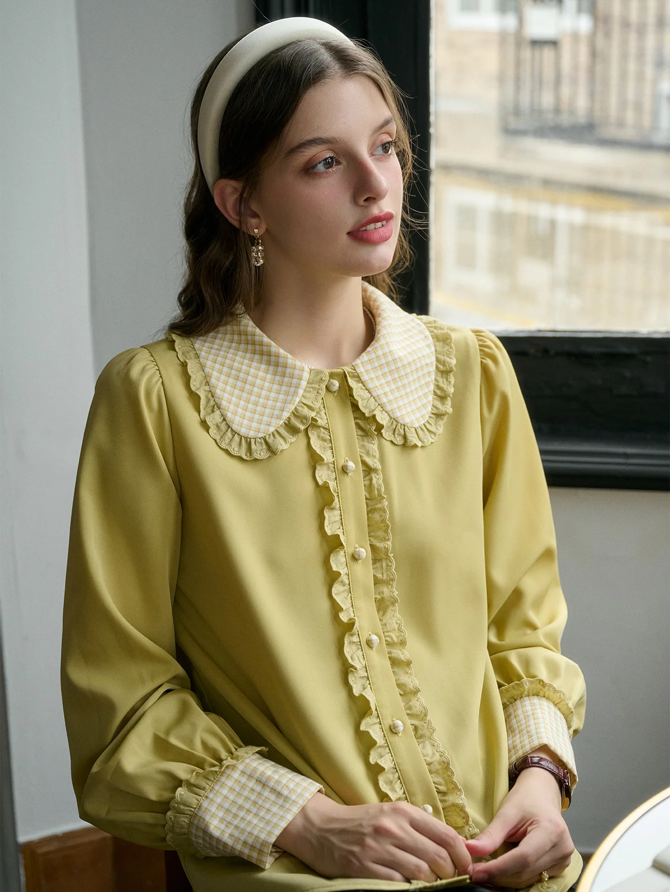 

Simple Retro 94% polyester 6% spandex Peter Pan Collar Clash Colour Plaid Ruffle Women's Casual Long Sleeve Shirt