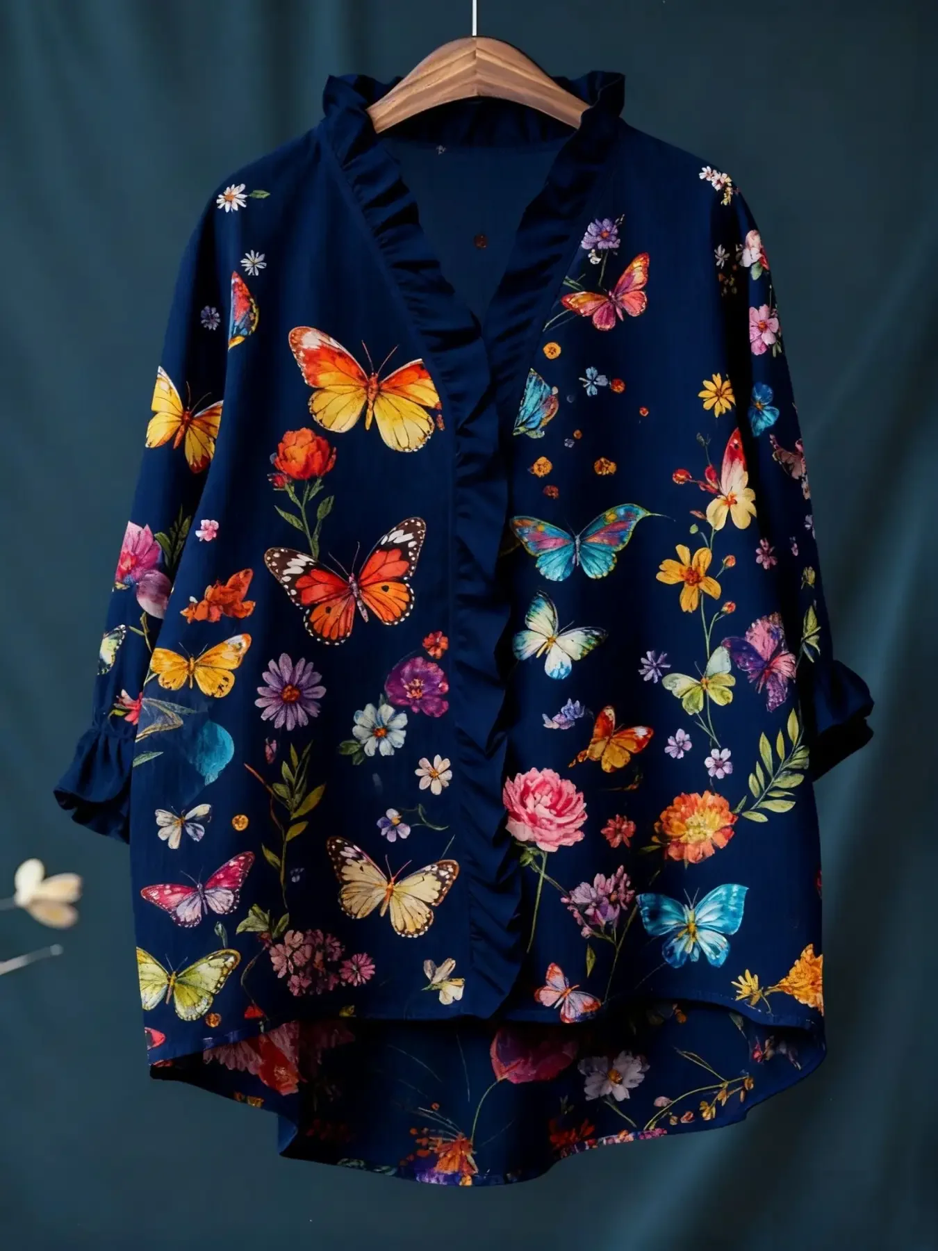 2026 new V-neck casual top, women's long sleeved lace shirt, Comfortable large spring and autumn tops