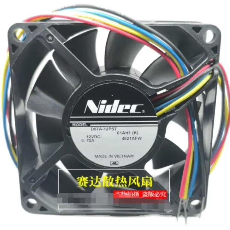 

Nidec D07A-12PS7 DC 12 В 0,7 А 70x70x25 мм 4-проводной охлаждающий вентилятор для сервера