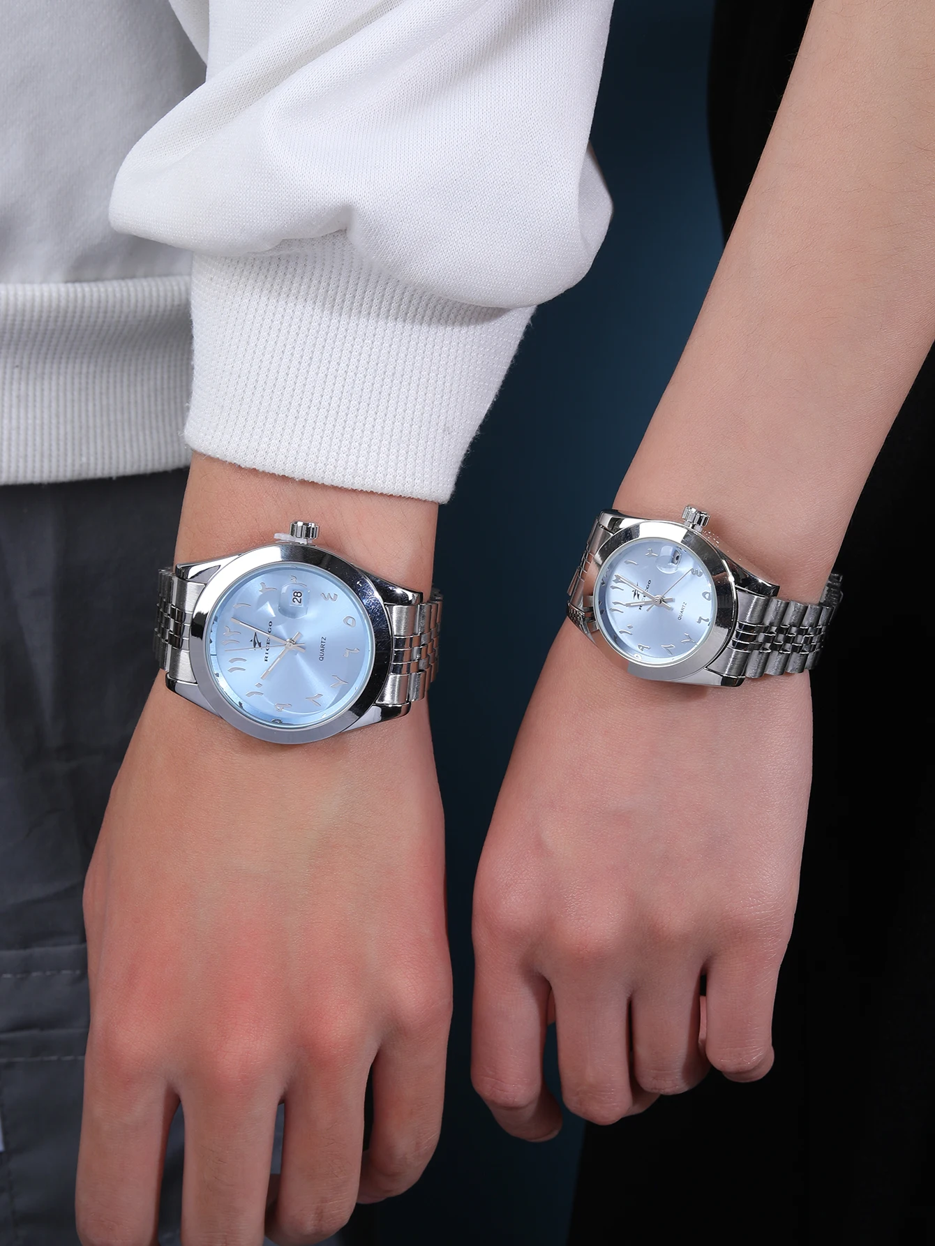 

Classic quartz couple watch, suitable for daily wear, business meetings, gift giving