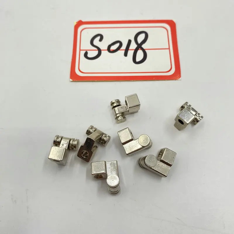 

Металлические гитарные роликовые фиксаторы струн с винтами, хром, цена 1 шт.