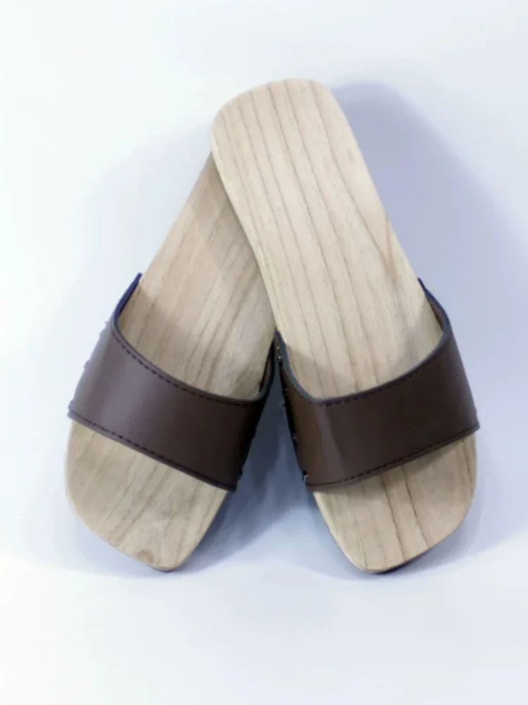2026 Unisex Wooden Clogs Couple Style Non Slip Wooden Slippers Indoor Bathroom Home Casual Sandals