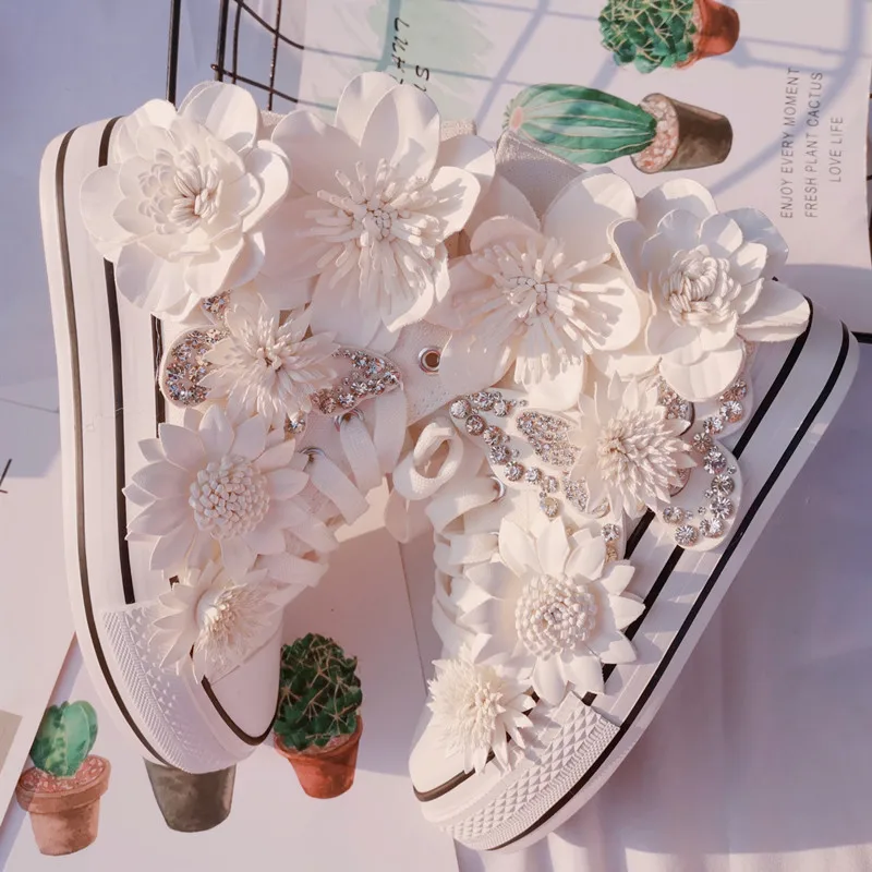 Butterfly High Top Canvas Shoes Fresh Sweet Flowers Lace-up Women's Shoes White Street Shoe