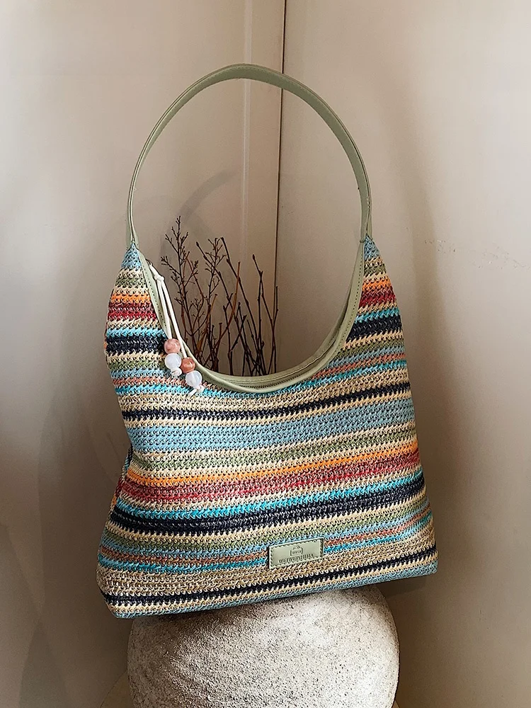 夏用大容量ストロー織りトートバッグ、ファッショナブルな通勤用シングルショルダーバスケットバッグ、ビーチでの休暇やカジュアルな用途に最適