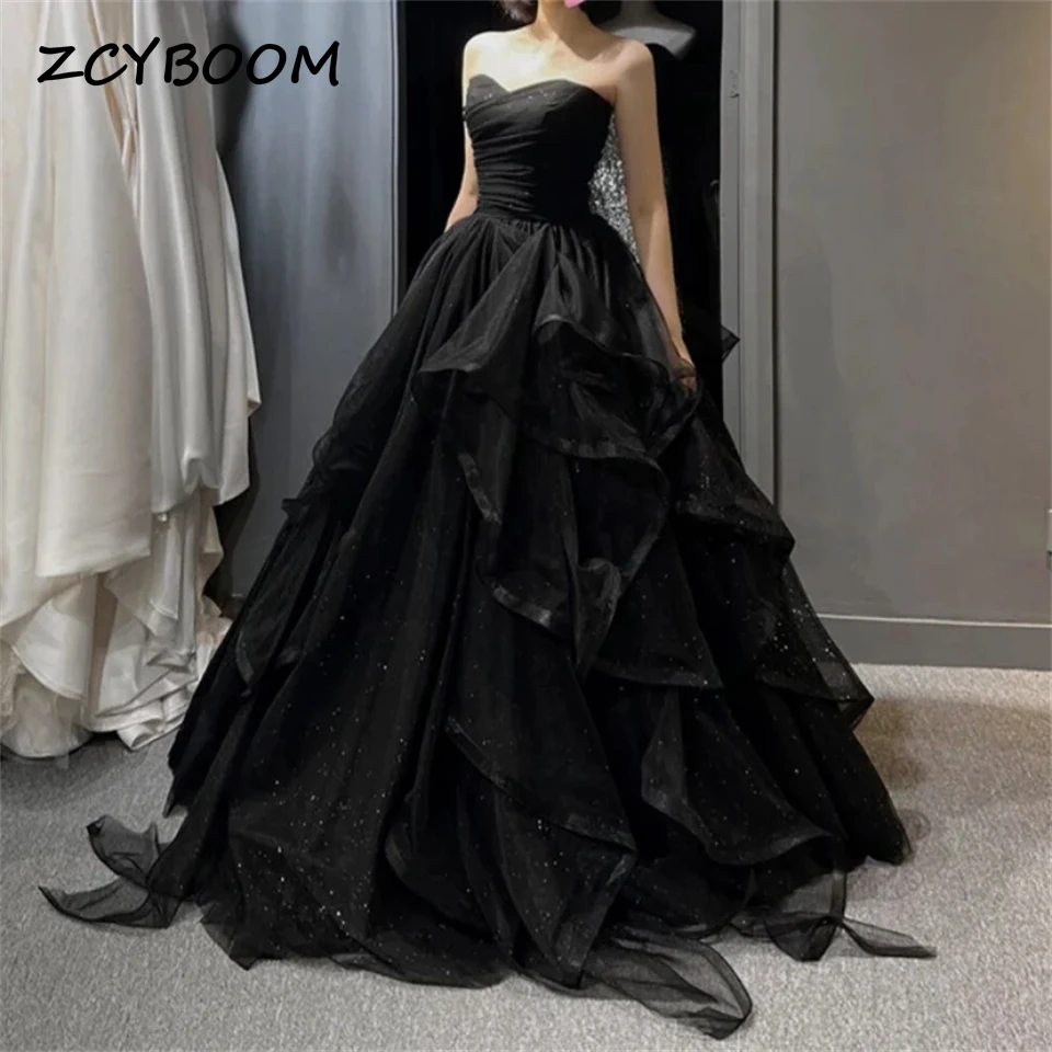 Elegant Black Strapless Tiered Glitter Sleeveless Ball Gown Evening Dresses 2024 Princess Sweep Train Prom Dresses Party Dresses