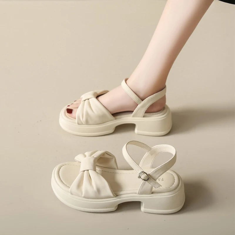 

Детские сандалии с ремешком на щиколотке для девочек, новинка 2026 года, летние, на массивной подошве, нескользящие, классические, элегантные, для школы, вечеринок, свадеб, повседневной носки