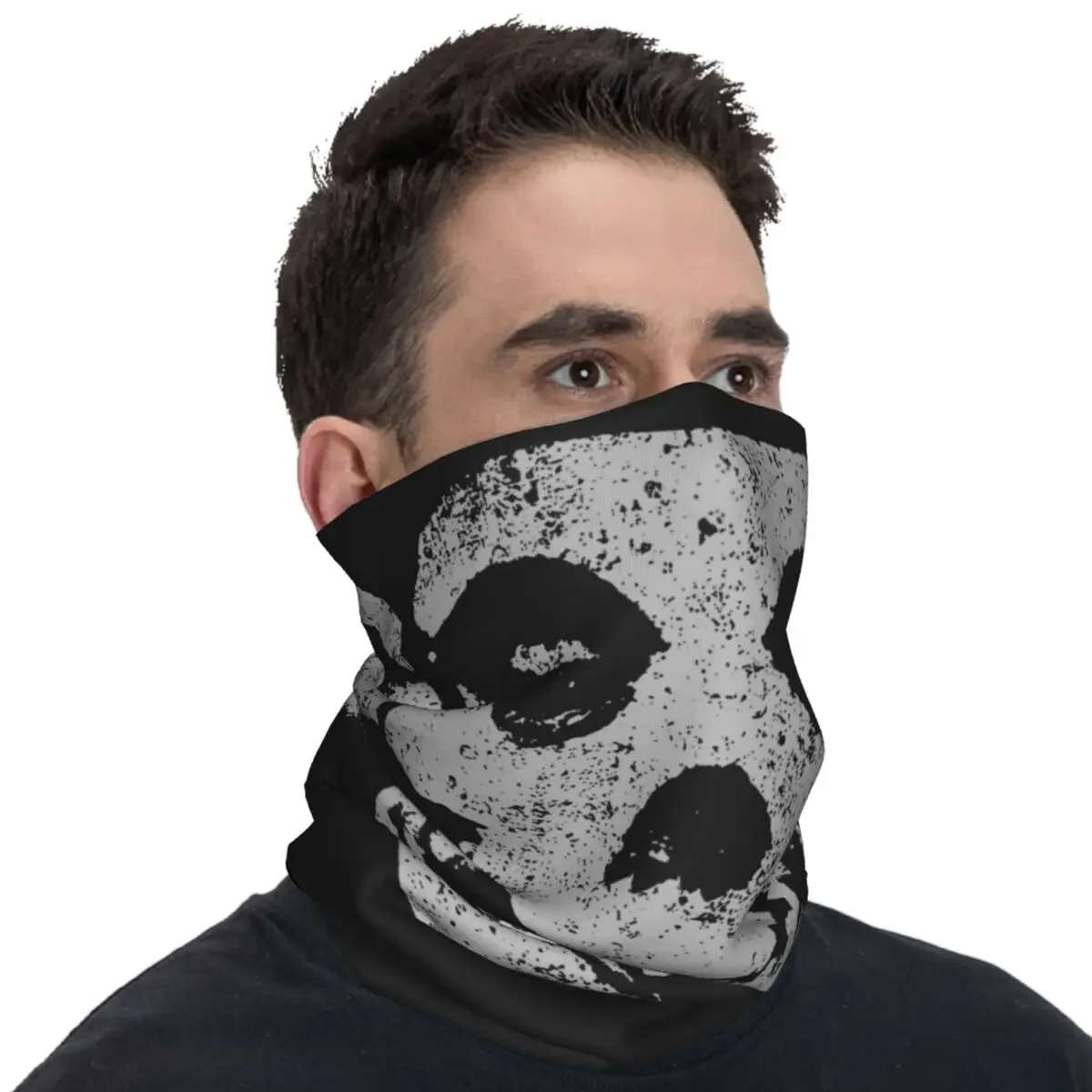 Misfits Punk Rock Retro Flowy Balaclava Outdoor Sports Face Cover Mask Couple y2k Fun Windproof Bicycle Mask Neck Warmer Scarves