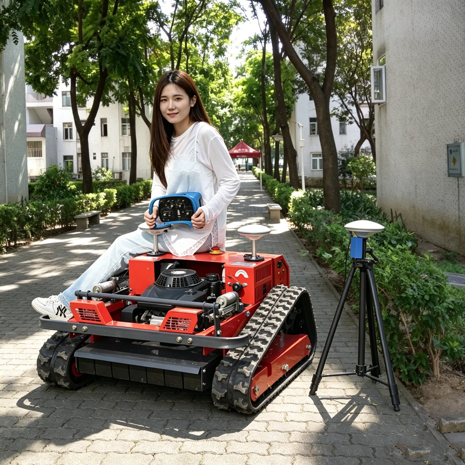 

Customized Ce certified diesel engine small robot lawn mower remote control track type flail lawn mower