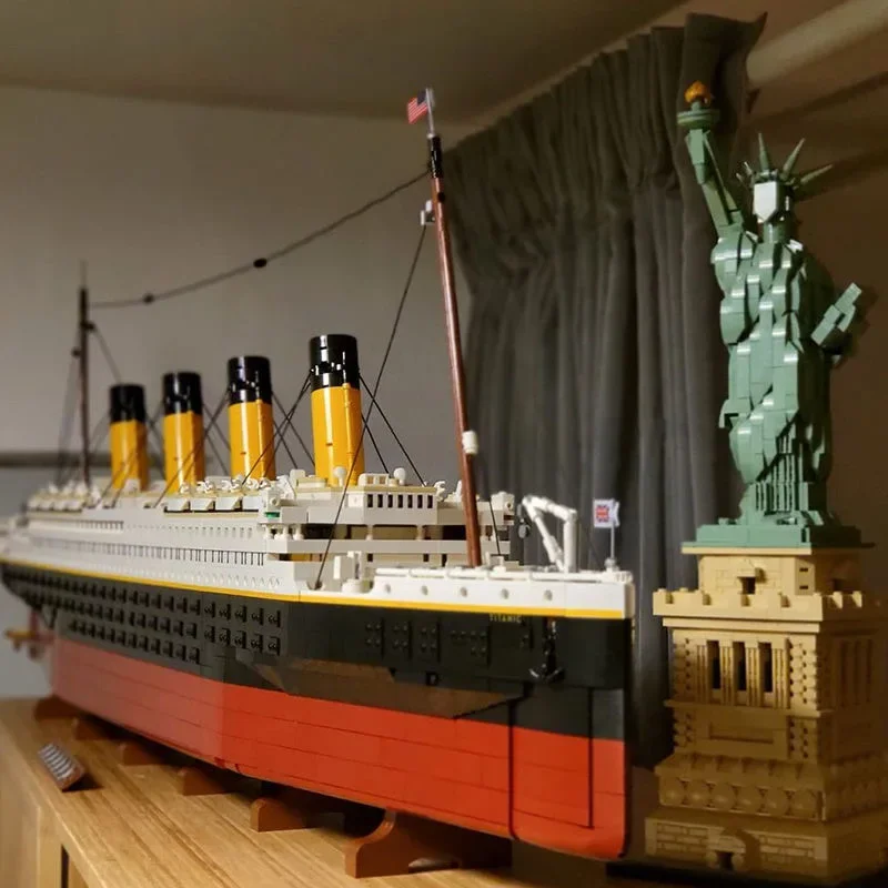 Em estoque 9090 pçs titani compatível 10294 titanic grande barco de cruzeiro navio a vapor tijolos blocos de construção crianças brinquedos diy presentes