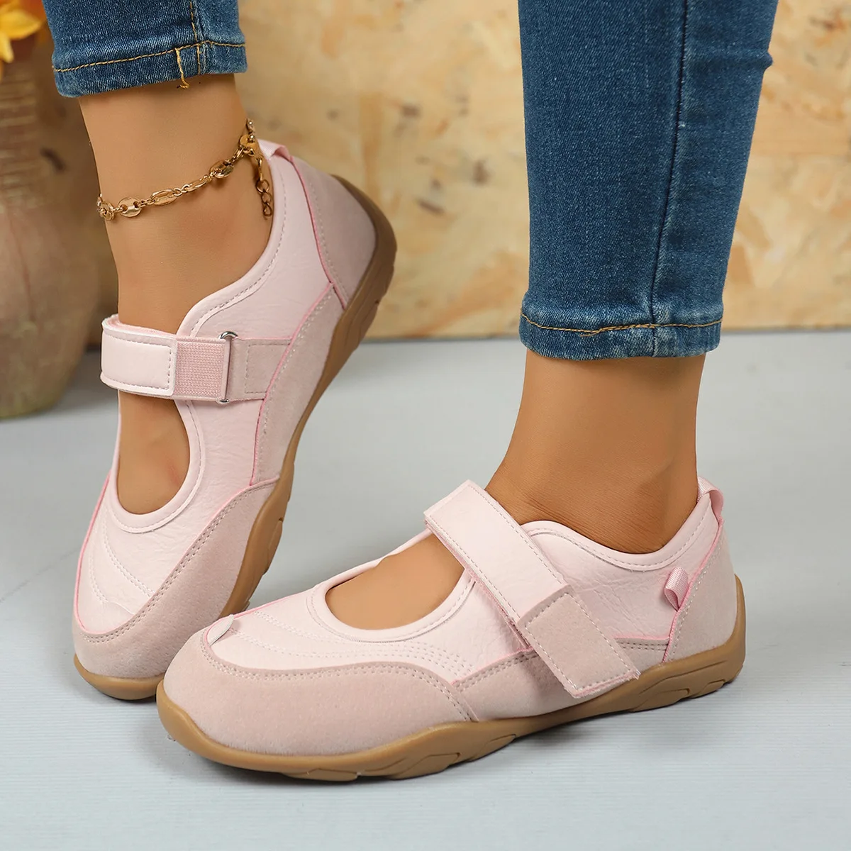 

New Autumn Women's Large-size Shallow Mouth Casual Shoes Women's Comfortable Round Toe and Wear-resistant Sports Jogging Shoes