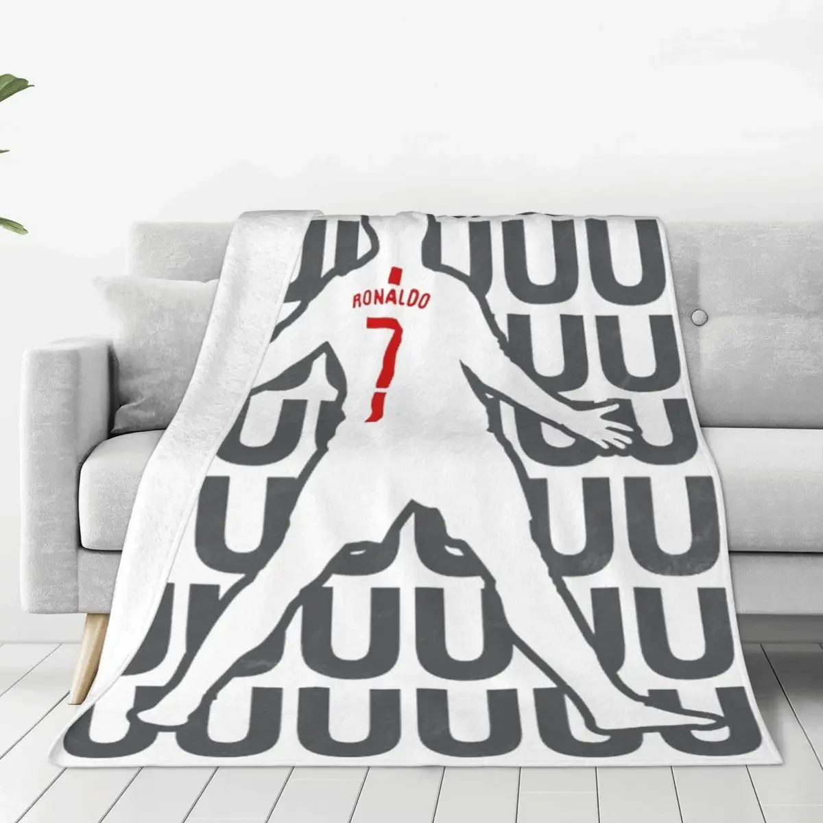 Siuuuuuu Cristiano Ronaldo Cr7 Football Flannel Blanket Awesome Throw Blanket for Sofa Bedding Lounge 125*100cm Bedspread